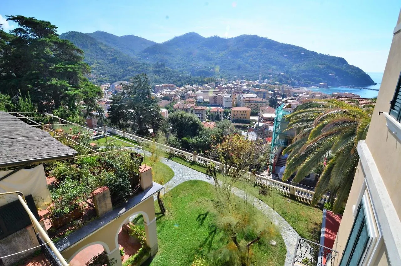 Panorama Excelsior Apartment Levanto